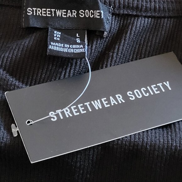 STREETWEAR SOCIETY Black Crop Top Skull Roses Wings Size Small Goth - Picture 4 of 4